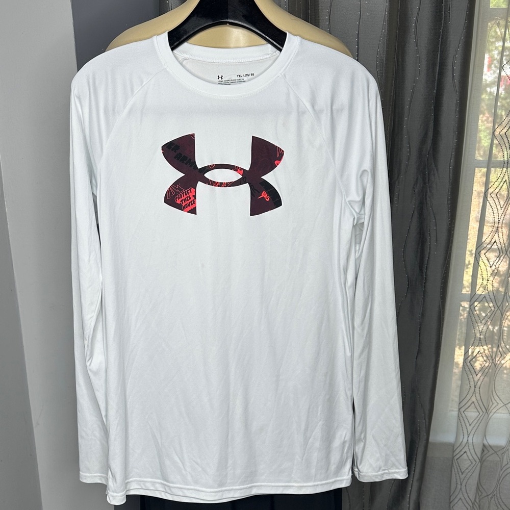 Under Armour Men's Sz YXL White Long Sleeve Tee with Red Logo
